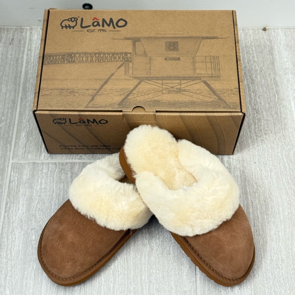 Lamo Lia  Chestnut Women’s Slippers **NEW in Box** Size 7